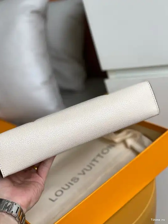 Affordable LOUIS VUITTON 26 POUCH TOILETRY 0508